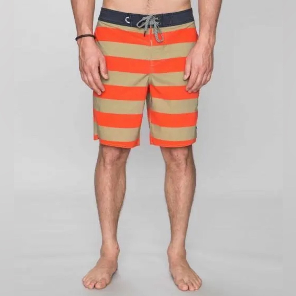 ROARK‎ REVIVAL CHAKRA BOARDSHORTS CRL 19" Outseem drawcord EUC size 32